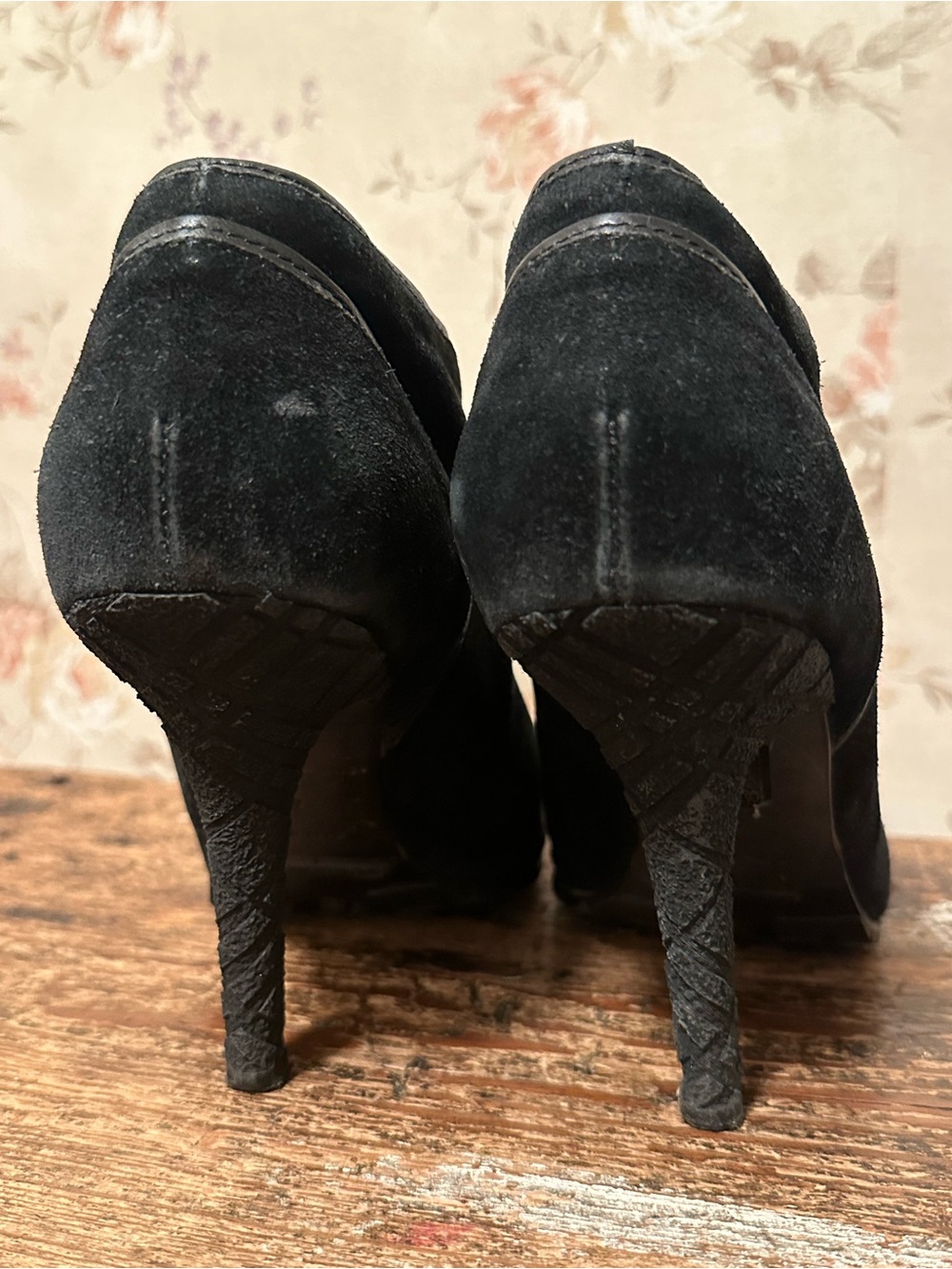 Burberry Black Suede Front-Zip Peep Toe Ankle Booties EU 40 - Picture 6 of 11